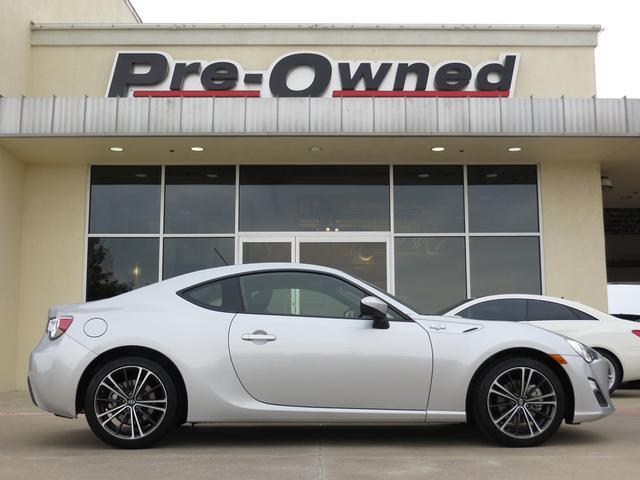 Scion FR-S 2013 photo 6