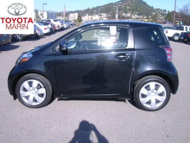 Scion iQ 2012 photo 3
