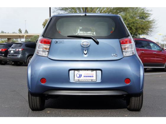 Scion iQ 2012 photo 4