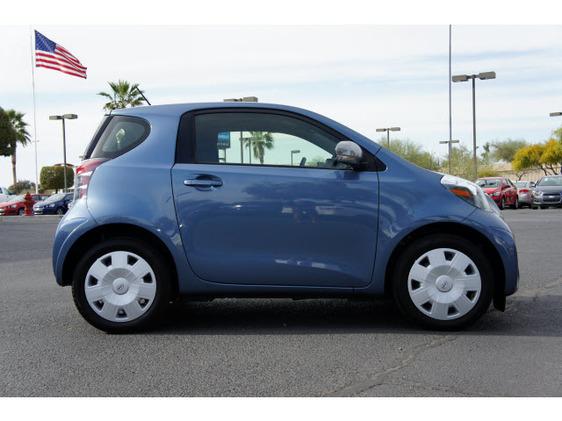 Scion iQ 2012 photo 5
