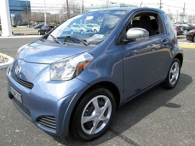 Scion iQ 2012 photo 3