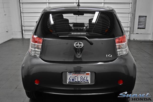 Scion iQ 2012 photo 5