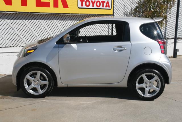 Scion iQ 2012 photo 5