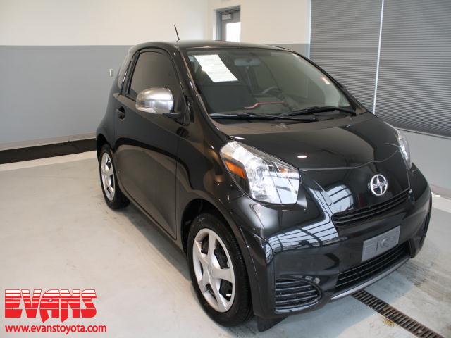 Scion iQ 2012 photo 1