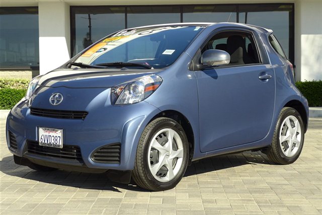 Scion iQ 2012 photo 2