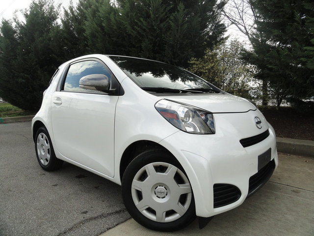 Scion iQ 2012 photo 2