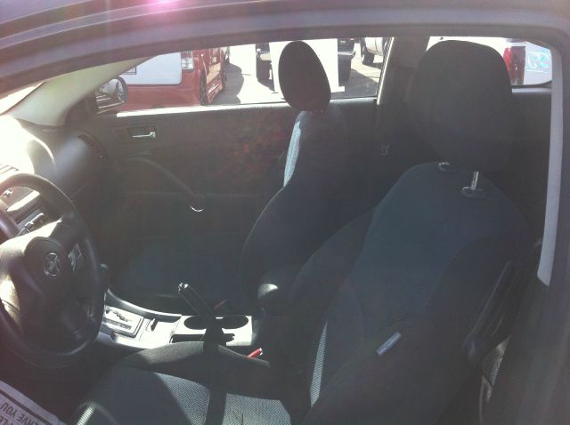 Scion tC 2005 photo 4
