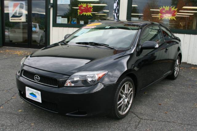Scion tC 2005 photo 1