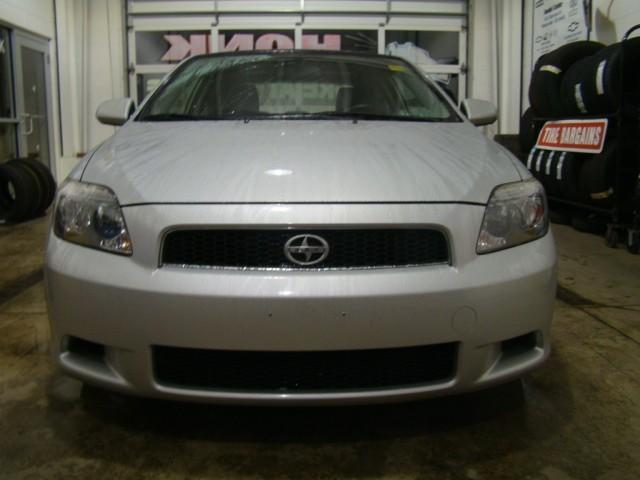 Scion tC 2005 photo 1