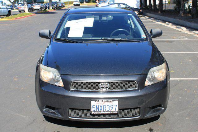 Scion tC 2005 photo 1