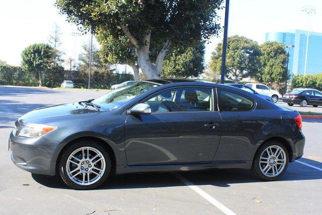 Scion tC 2005 photo 2