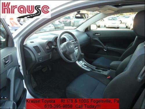 Scion tC 2005 photo 1