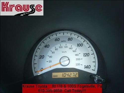 Scion tC 2005 photo 2