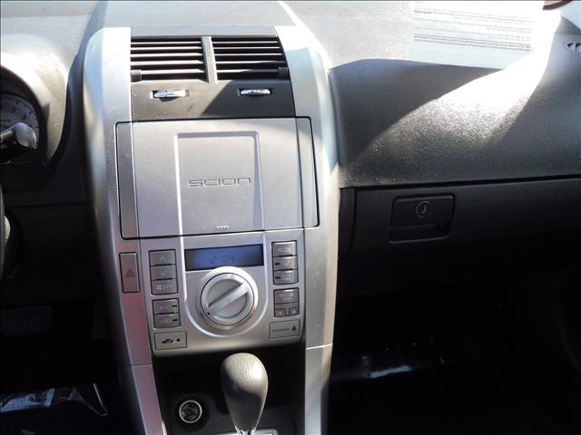 Scion tC 2005 photo 4