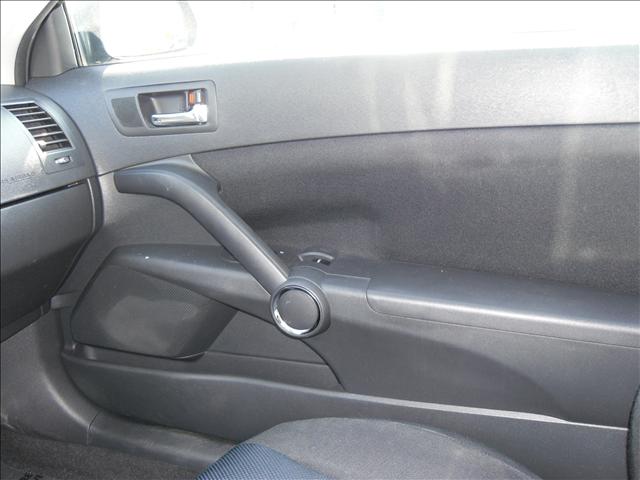 Scion tC 2005 photo 5