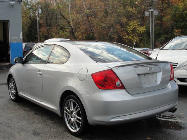 Scion tC 2005 photo 5