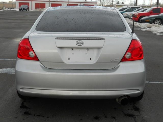 Scion tC 2005 photo 3