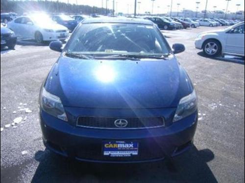 Scion tC 2005 photo 1