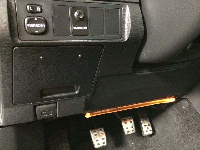 Scion tC 2005 photo 2