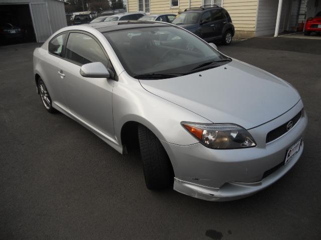 Scion tC 2005 photo 1