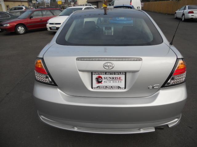 Scion tC 2005 photo 3