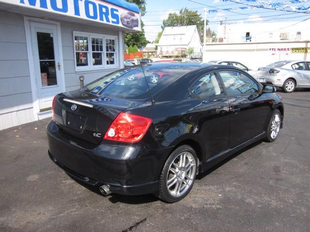 Scion tC 2005 photo 3