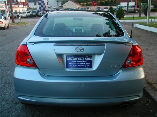 Scion tC 2005 photo 3