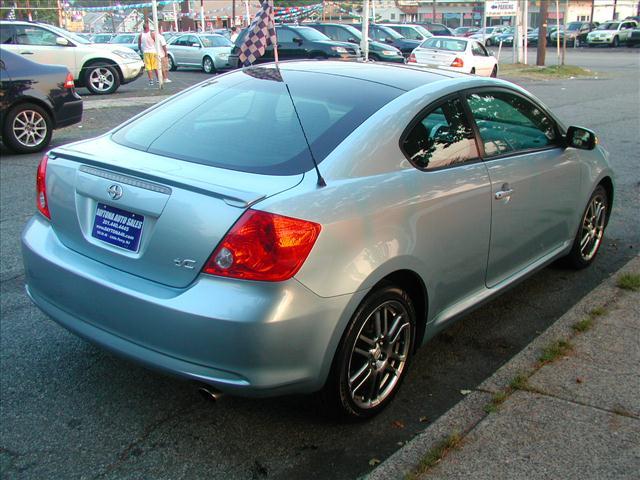 Scion tC 2005 photo 4