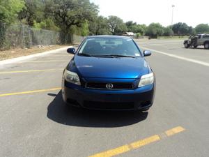 Scion tC 2005 photo 1