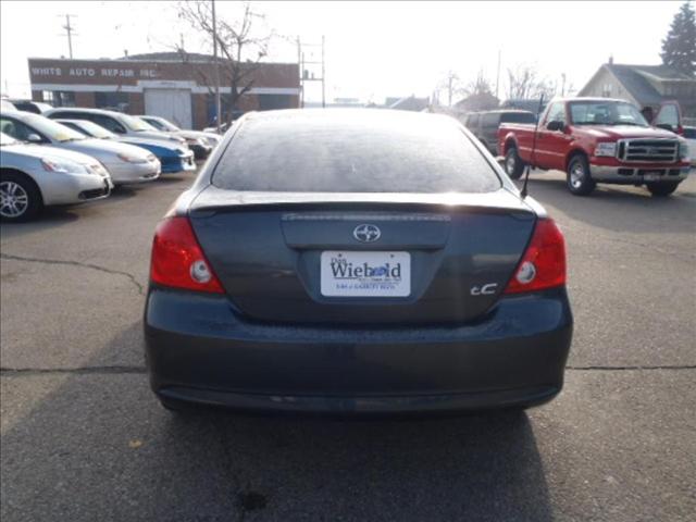 Scion tC 2005 photo 3