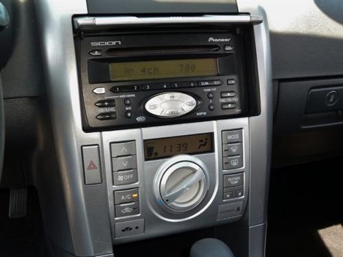 Scion tC 2005 photo 5
