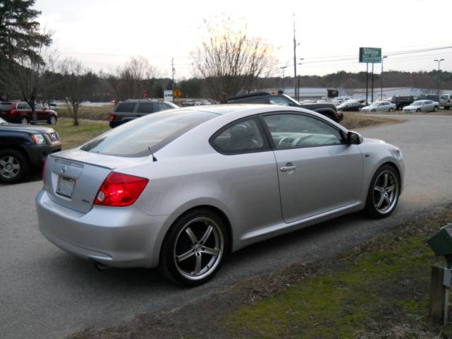 Scion tC 2005 photo 4