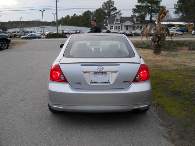 Scion tC 2005 photo 5