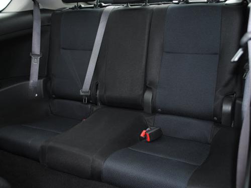 Scion tC 2005 photo 2