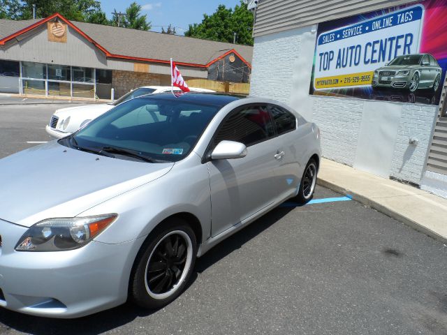 Scion tC 2005 photo 10