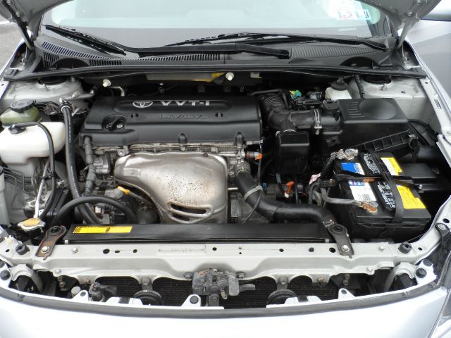Scion tC 2005 photo 2