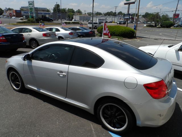 Scion tC 2005 photo 9