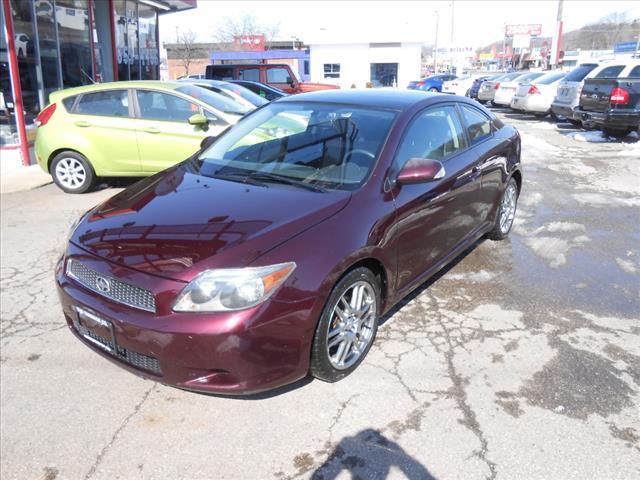 Scion tC 2005 photo 1