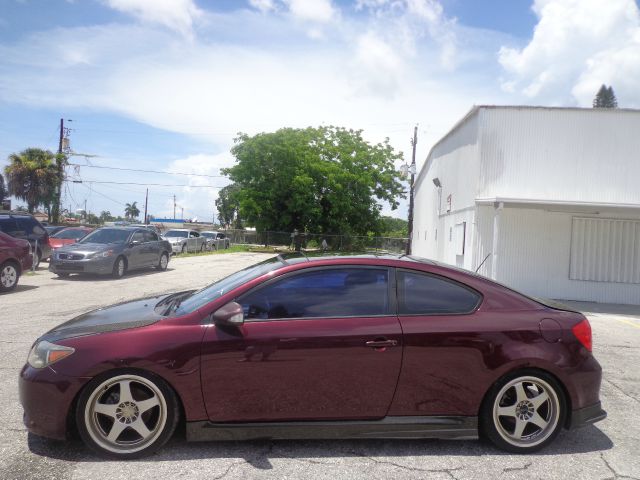 Scion tC 2005 photo 3