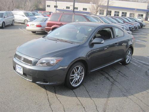 Scion tC 2005 photo 2