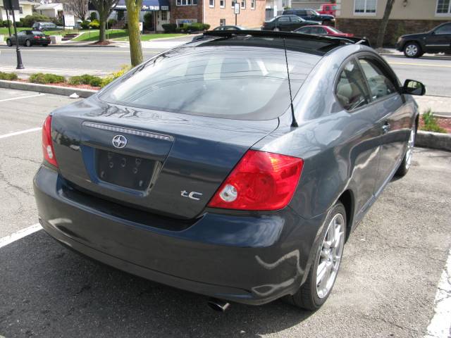 Scion tC 2005 photo 5