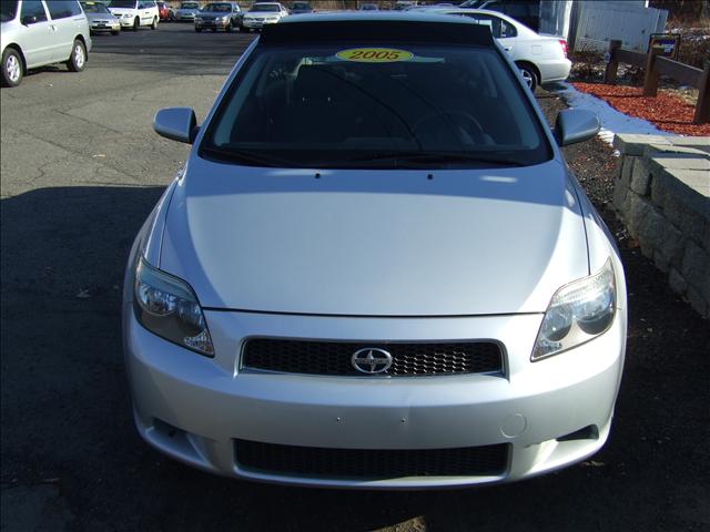 Scion tC 2005 photo 3