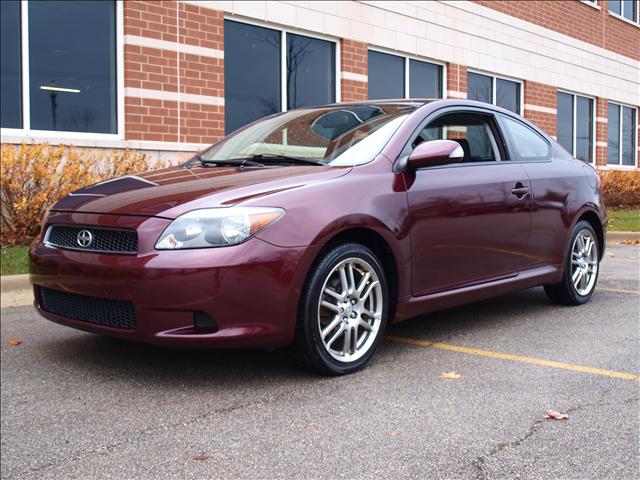 Scion tC 2005 photo 1