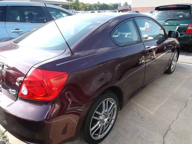 Scion tC 2005 photo 1