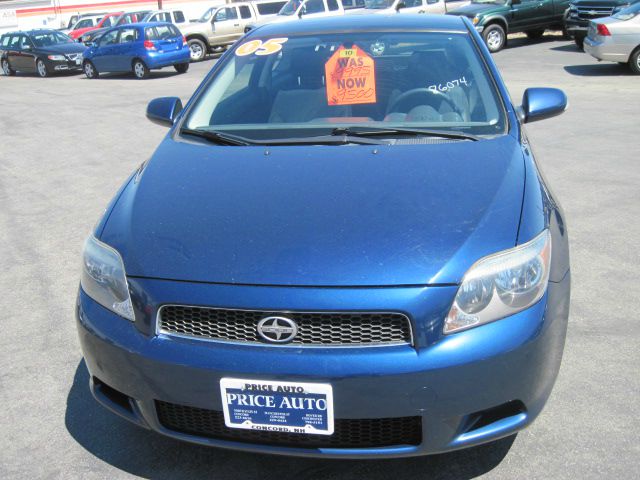 Scion tC 2005 photo 1