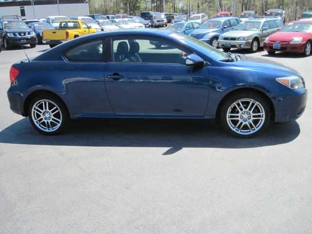 Scion tC 2005 photo 4