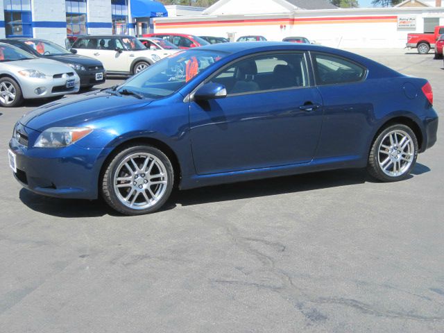 Scion tC 2005 photo 6
