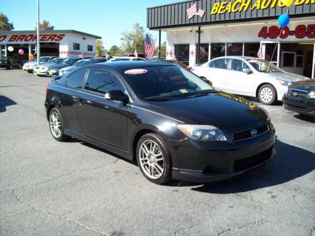 Scion tC 2005 photo 1