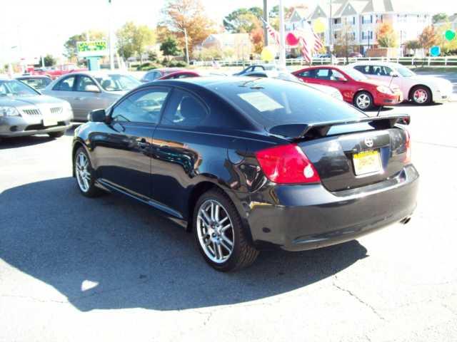Scion tC 2005 photo 3