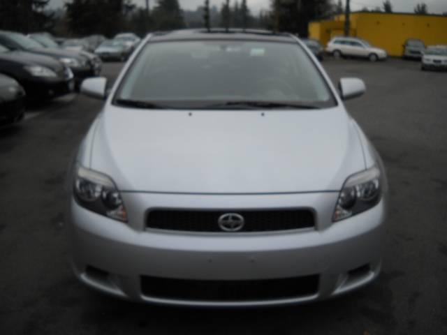 Scion tC 2005 photo 1